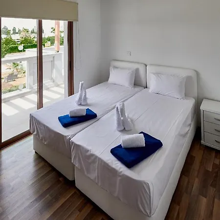 Angie Luxury Ajia Napa