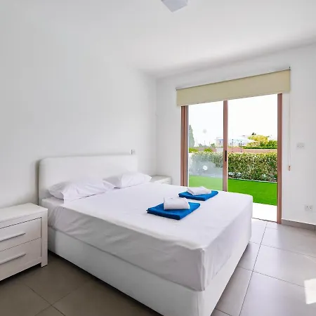Angie Luxury Ajia Napa